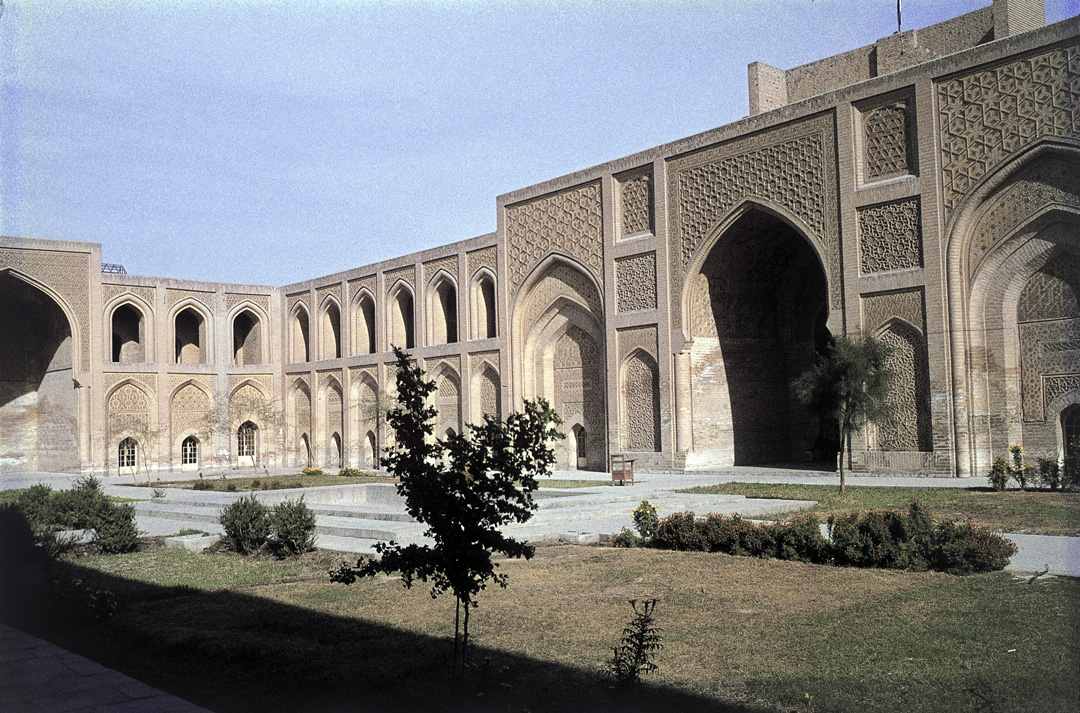 Tradições Acadêmicas das Escolas em Bagdá: A Mustansiria como modelo